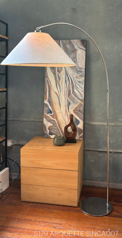 ARQUETTE CON PANTALLA